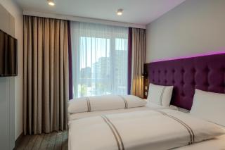 Premier Inn Bremerhaven - 1