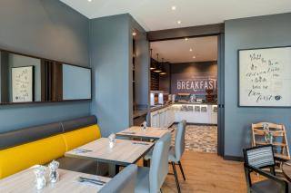 Premier Inn Bremerhaven - 1