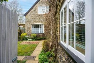Swift Host - Hockham Cottage - Sleeps 4 - Pet Friendly - Enclosed Garden - Characterful - 9