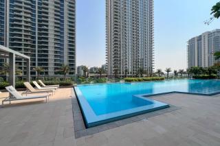 Awesome 1 Bedroom in 17 Icon Bay, Pool & Gym - 7