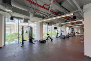Awesome 1 Bedroom in 17 Icon Bay, Pool & Gym - 5