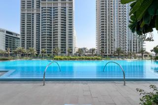 Awesome 1 Bedroom in 17 Icon Bay, Pool & Gym - 3