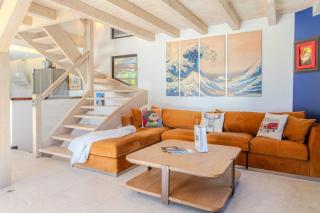 Family home with garden and terrace in Séez - 9