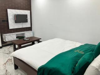 Landmark Hotel & Resort - 7