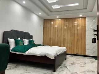 Landmark Hotel & Resort - 4