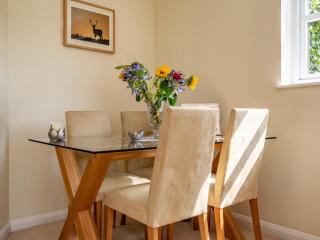 Peaceful 2-Bed Craiglockhart Free Parking - 2