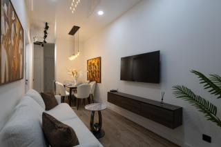 Orbeliani Luxury Suite Jacuzzi And Cinema - 2