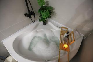 Orbeliani Luxury Suite Jacuzzi And Cinema - 6