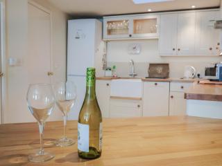 Phoenix Cottage - 3