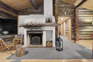 Villa Luostokka - Luxury Log Villa - Valkea Homes - 5