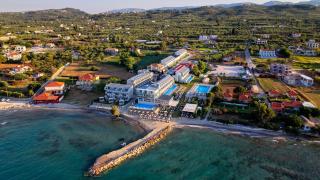 Golden Coast Beachfront Resort - 0