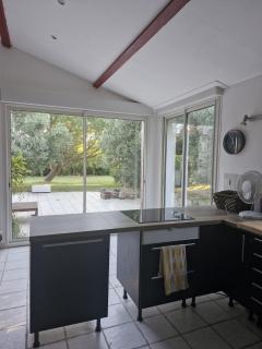 Longère charentaise 180m2 avec jardin et terrasse - 8