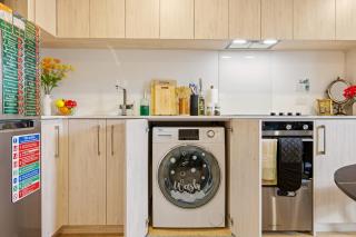 Christchurch Central Modern Townhouse - 3