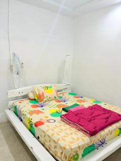 Town Guesthouse & Coffee Eatery - 5