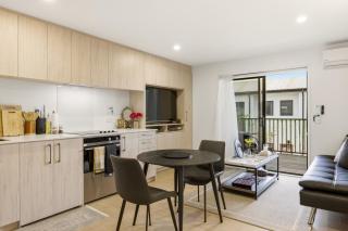Christchurch Central Modern Townhouse - 7