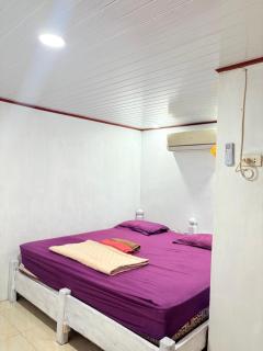 Town Guesthouse & Coffee Eatery - 6