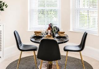 Tranquil Sneyd Park escape with garden views by MyCityHaven - 7