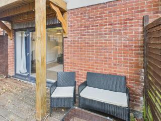 Worcester Retreat by Signature Stays - Pool & Spa - Gym - Modern - 3