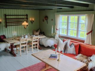 Authentic Norwegian Cabin by Hallingskarvet - 6