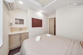 Boutique Flat - Spa Shower - Sound System - 4