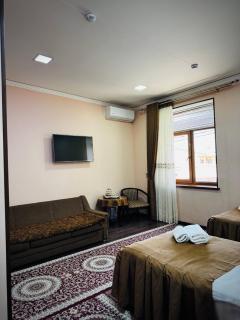 Hotel Al-Bukhory - 1