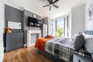 4-Bed Burnley Terrace, Sleeps 6, Free Parking - 7
