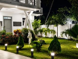 Jayanthy White House - 6