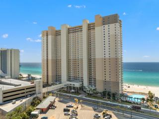 Corner Unit! Beach Views! Free WiFi! 3-Bed, 3-Bath! Sleeps 9! - 1