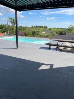 Espaço Mattigor, Chácara mil m2, piscina grande com prainha e vista deslumbrante - 2