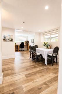 Artist Garden Retreat 2BR White Rock Beach - 5