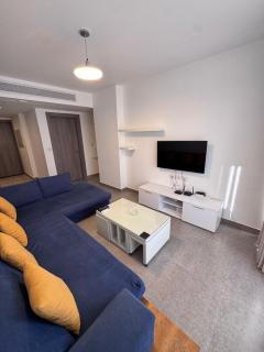 Relaxing 2BR with Private Terrace Sholan 2 Gouna - 8