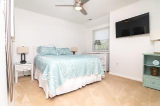 Waterfront Condo with Resort Amenities Near Ocean City - 4