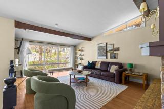 West End 4BR Stay Patio BBQ Firepit WiFi Parking - 5