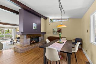 West End 4BR Stay Patio BBQ Firepit WiFi Parking - 1