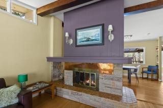 West End 4BR Stay Patio BBQ Firepit WiFi Parking - 3