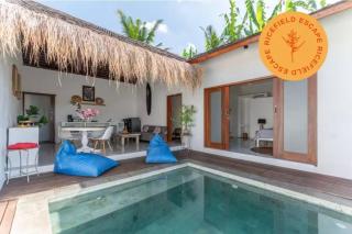 NEW Entire Sawah Escape 4BR with 2 Pools and Sleeps 8 - 5