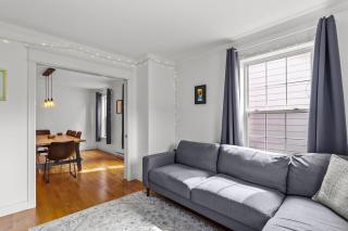 BLVD QV Lake House 4BR Backyard Pets Parking - 3