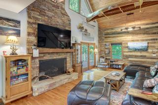Riverfront Lake Lure Lodge w/ Fire Pit & Hot Tub! - 6