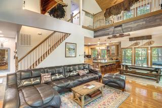 Riverfront Lake Lure Lodge w/ Fire Pit & Hot Tub! - 4
