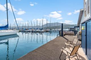 Rare Floating Home Retreat in Bayview With Dock - 5