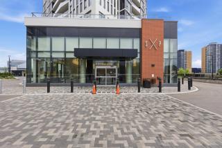 Stylish 2BR in Station Park. Private Patio. Spa, Gym and Bowling - 7