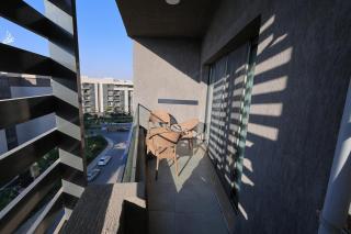 Pristine 2BR Sky Residence - 4