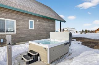 Timberline Reserve - 2 Homes, Sleeps 28, Hot Tub, BBQs, Game Room - 9