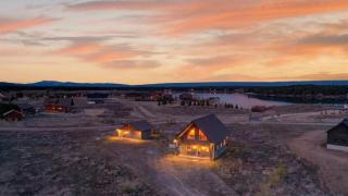 Timberline Reserve - 2 Homes, Sleeps 28, Hot Tub, BBQs, Game Room - 0