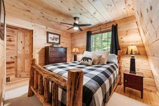 Lazy Dawg Cabin - 30min to Yellowstone, Pet Friendly, Fire Pit - 7
