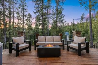 Huckleberry Ridge - Sleeps 24, Mins Yellowstone, Hot Tub, Fire Pit - 7