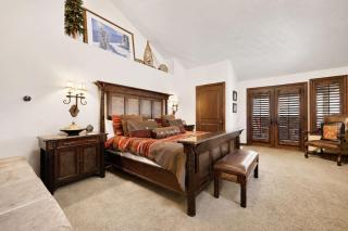 Park City 5BR with Private Hot Tub, Theater and Game Loft and Free Shuttle - 8