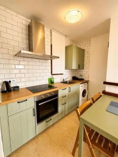 Apartamento con jardín, piscina y parking - 5