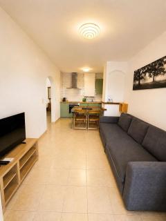 Apartamento con jardín, piscina y parking - 4