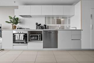 Stylish Fortitude Valley AptCity Views plus Parking - 8